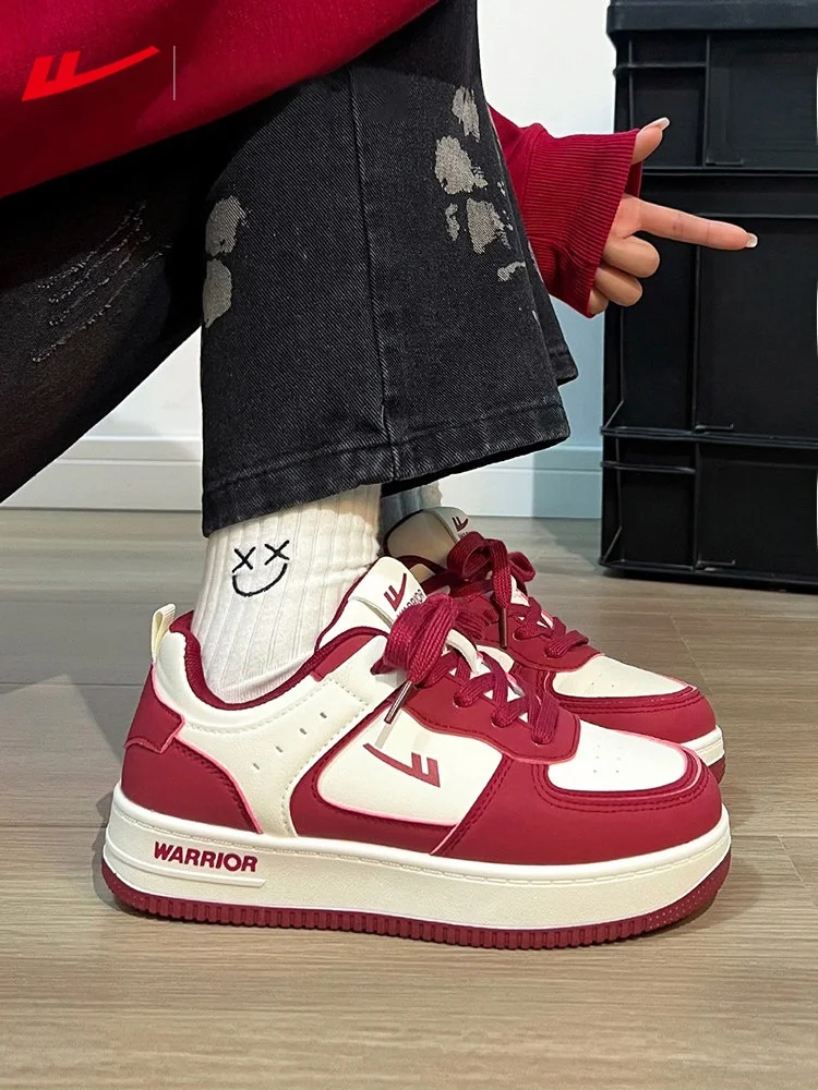90s hiphop スニーカーの選び方とおすすめ4選：なぜ今、レトロスタイルが再び注目されているのか？