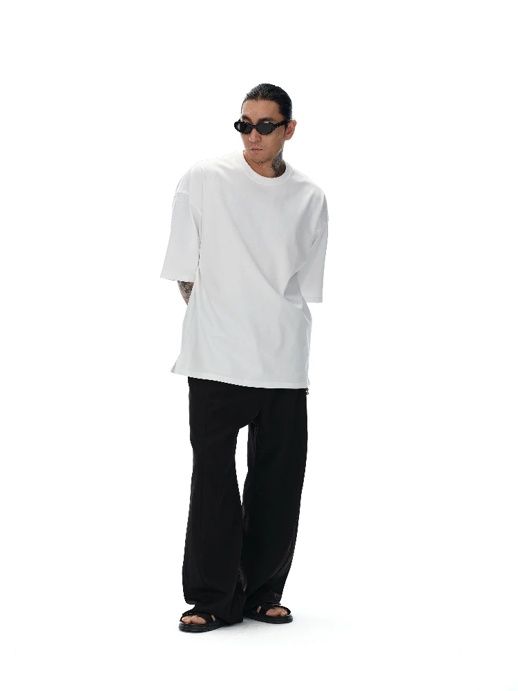 光沢のあるダブルファブリックTシャツ：重ね着に最適なルーズフィットメンズトップスの実用性と着心地