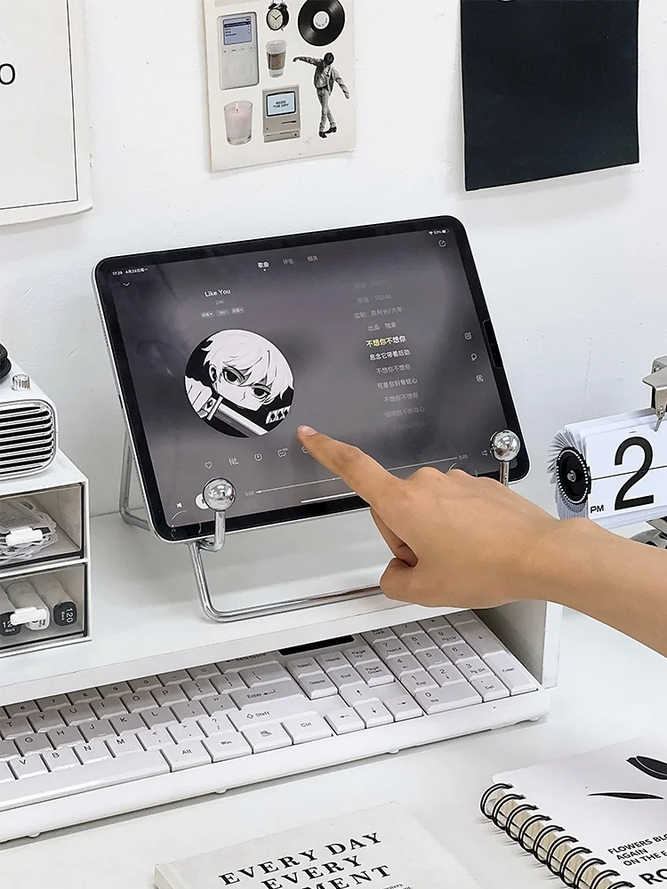 金属タブレットスタンド：Apple・Huawei対応のデスク用合金スタンドの実用性と設置方法
