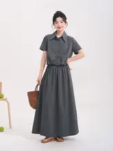 シンプルなポケット付きシャツとフレアスカートの夏用コーディネート（セットアップ対応）