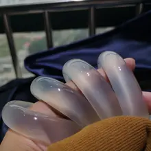 透明感のある天然マグネサイト手首飾り【冷たく美しいデザイン・高級感】