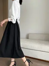 黒色のハイウエストAラインスカート【中長丈・フレアデザイン・春用】