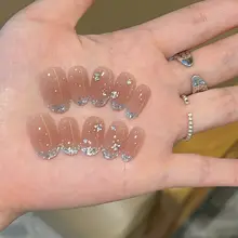 フレンチスタイルのアイスピンクグリッター ネイルチップ【ハンドメイド・高級感・ショート丈】