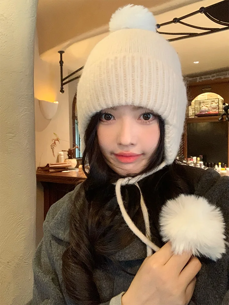 小顔に見える帽子を選ぶには？韓国白ニットウールキャップが実は最強の秘密武器
