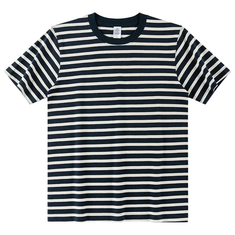 Tシャツを横から着るとき、どうやってスタイリングするの？