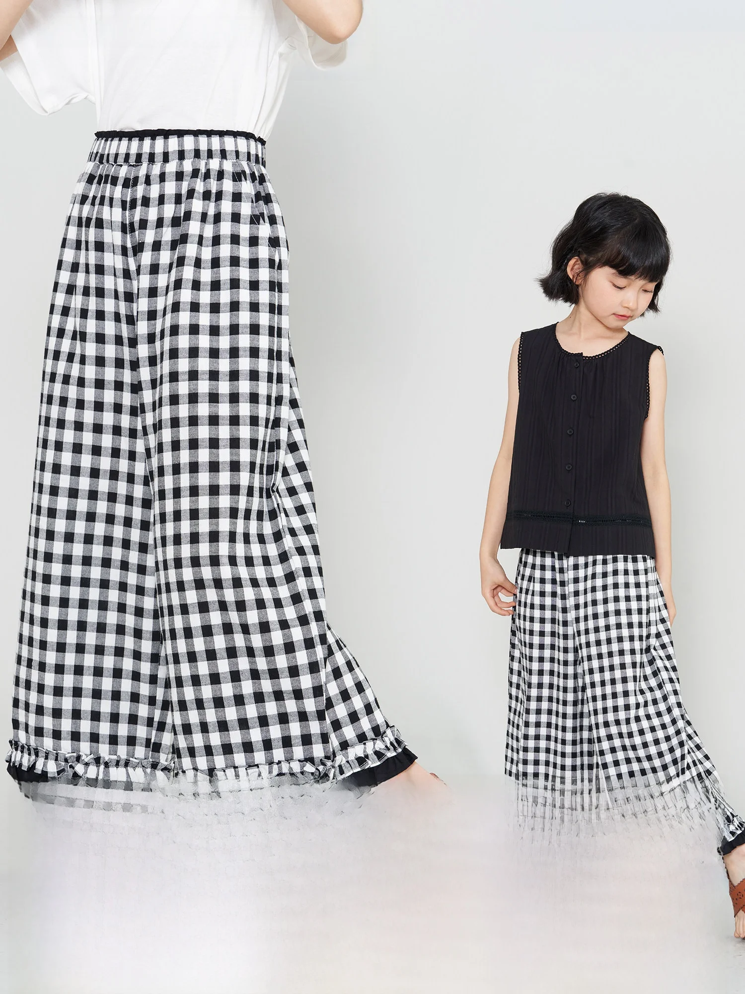 女の子用花柄チェックワイドパンツ：親子遠足コーデに最適な夏季スタイル