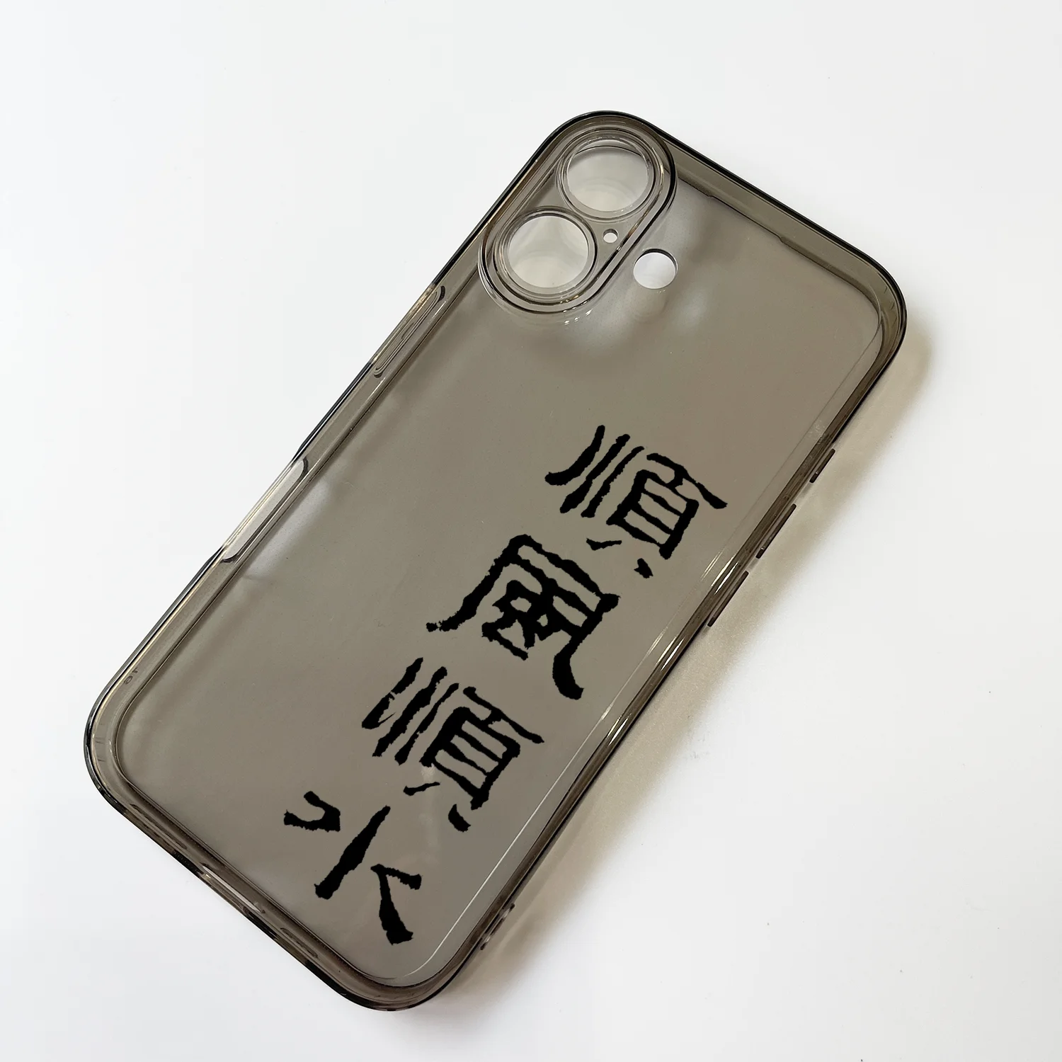 カラフルなスマートフォンケース：アニメイトオンラインショップでアニメデザインを楽しむ
