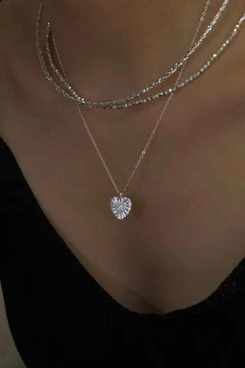 レーザー加工ハートデザインの925純銀ダイヤモンドネックレス【シンプルで甘い雰囲気・デイリー使いに最適】