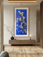 手描きの杏花オイルペインティング【新中式・クラインブルー・玄関用掛け画】