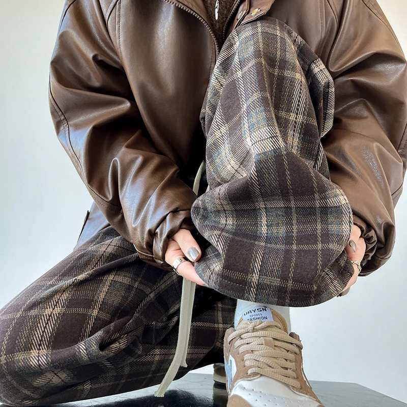 ヴィンテージチェックフレアパンツ：秋冬に合う裏起毛直筒スタイルの実用性とコーデガイド