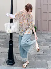 花柄シフォンブラウスとデニムワイドレッグパンツ【した夏のコーディネート・セットアップ対応】