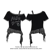 不規則な裾デザインの黒い短袖Tシャツ【女性用・フィット感・オフショルダー】