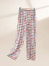 可愛らしいカートゥーンデザインのパンツ【夏用・広めのシルエット・外出可能】