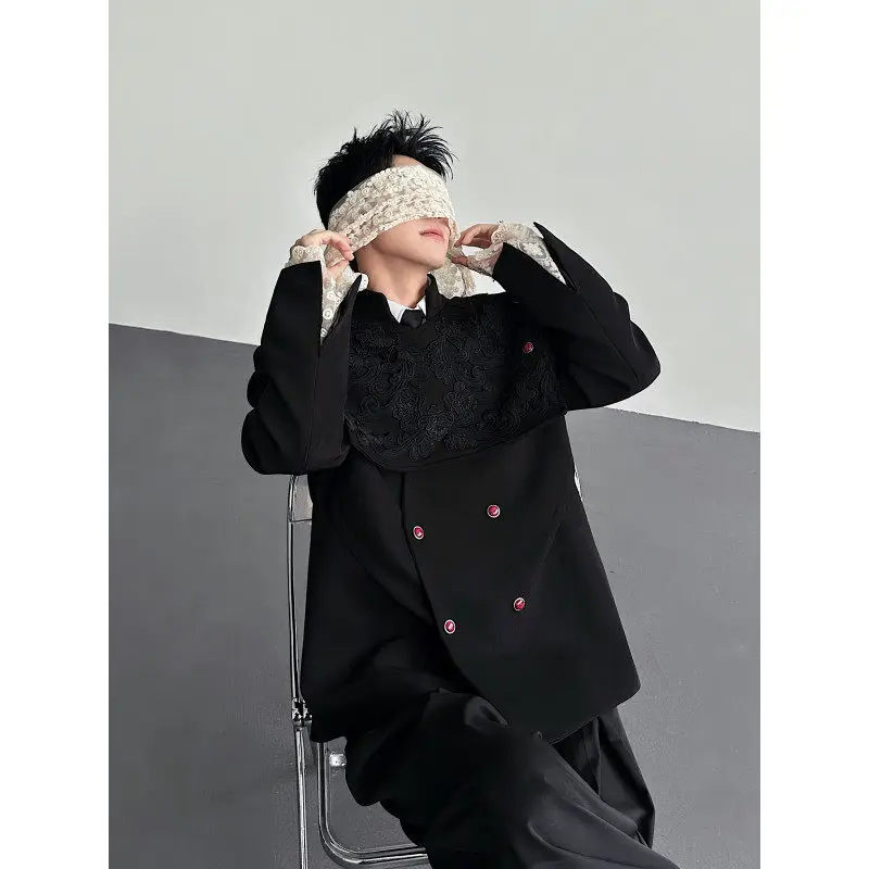 黒い洋服を選ぶときに迷うなら、この1着で解決できる？