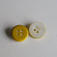 金色のメタリックコーティングシェルボタン【十三ミリ・英国製】