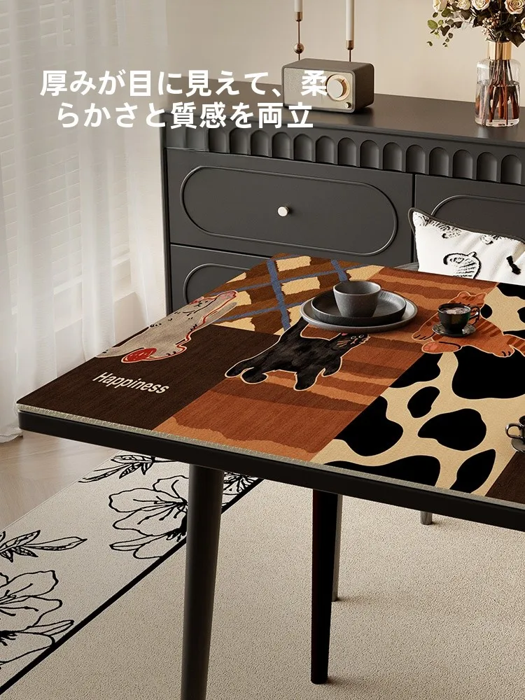 ダイニングテーブルラグの防水性能と実用性：BULULOMのPUマットが解決する日常の悩み