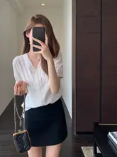 爽やかな印象！バルーンスリーブのホワイトシャツ【女性用・夏向け・スリムフィット】