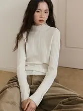 高級ウールニットタートルネックセーター【90%ウール・10%カシミヤ・スリムフィット・柔らかい】