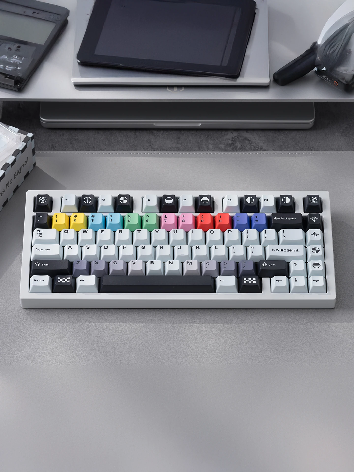 PBT素材の熱昇華キーボードキャップ：滑らかな手触りと長寿命の実証