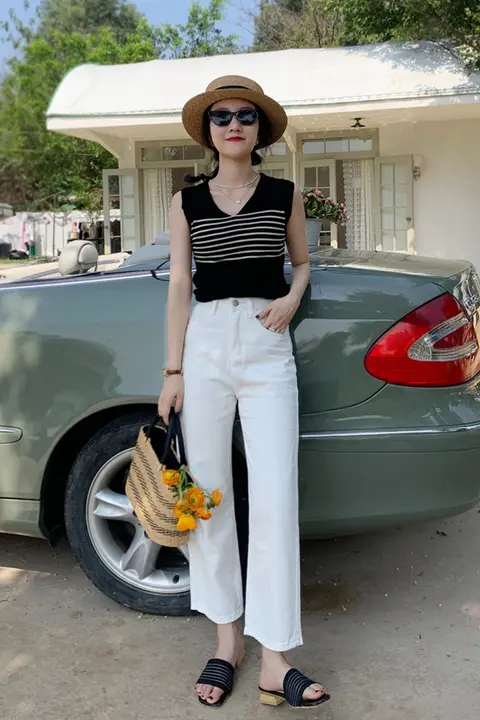 高腰ホワイトデニムパンツ【ワイドレッグ・フィット・春夏用】（セットアップ対応）