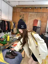 レトロな翻領デザインのショートトレンチコート【女性用・長袖・秋冬向け・オーバーサイズ】