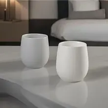 簡素なデザインの陶器製マグカップ【ホテル用・タム刻印対応】