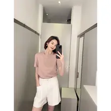 シンプルなデザインの丸首短袖コットンTシャツ【女性用・ベーシック・コーディネートしやすい】