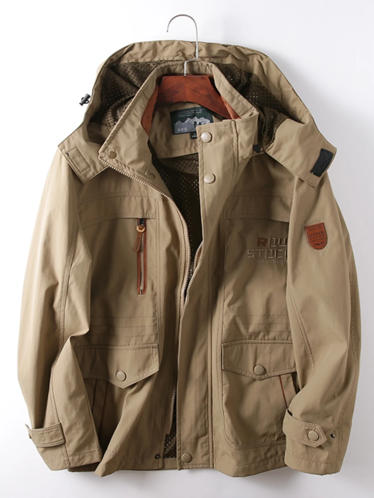 アウトドアパーカーで失敗しない選び方は？すべての気候に耐えられる「all weather parka」の本質とは