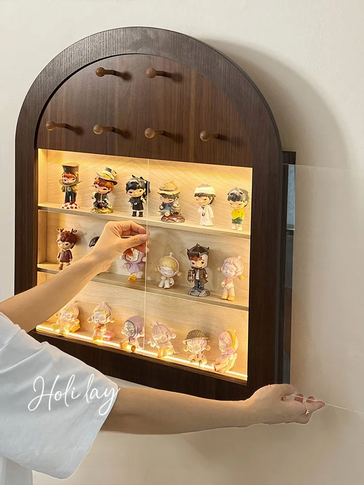 飾り棚にどんなアイテムを並べるか？電表ボックス用の収納展示ラックが解決する、暮らしの「美しさ」の秘密