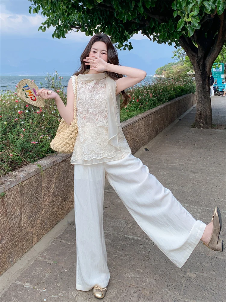 レース刺繍のタンクトップとパンツセット：夏のリラックススタイルに最適なデザインと機能