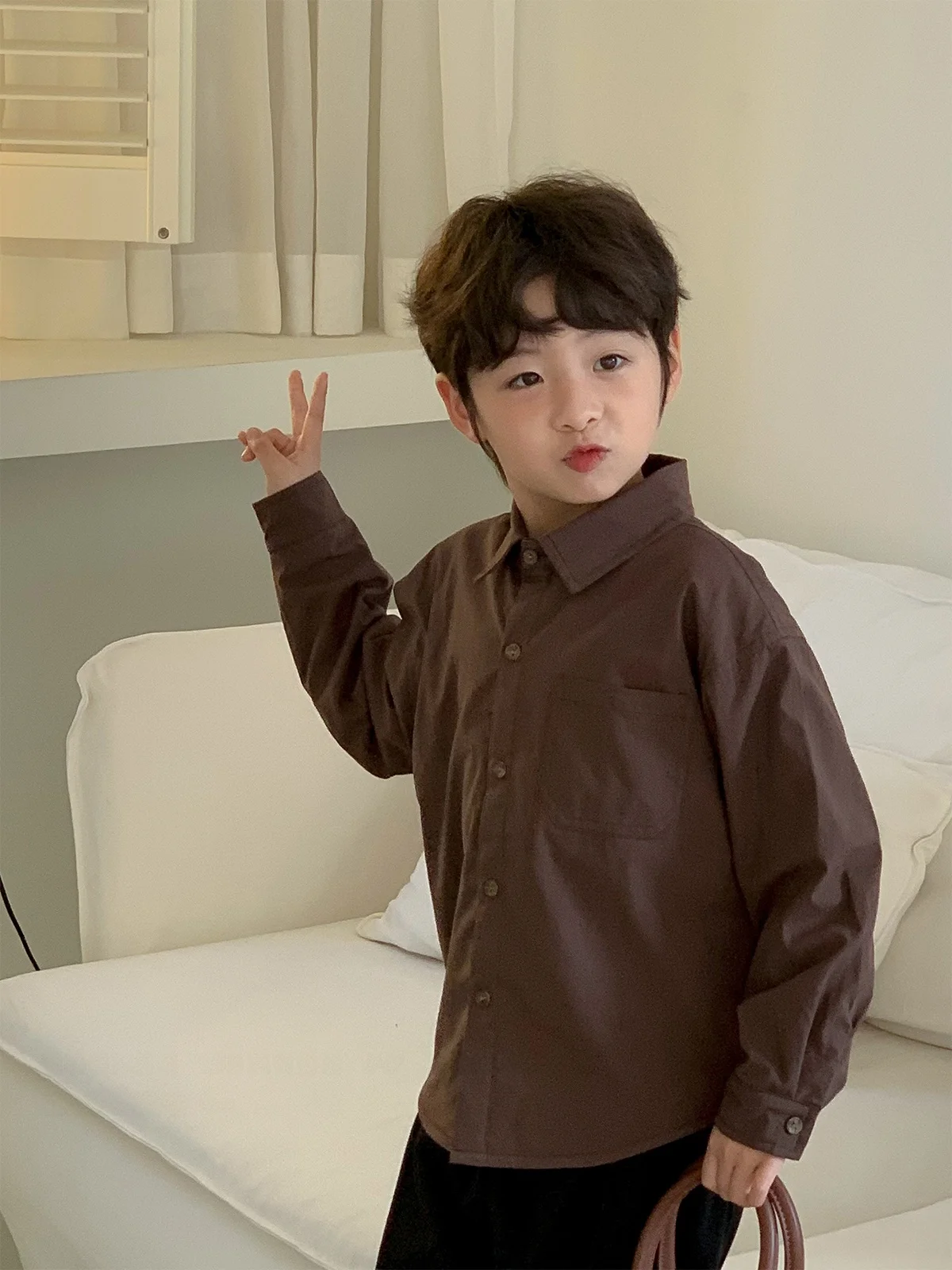 4歳の男の子にぴったりの服のサイズは？フリース長袖シャツが解決するリアルな悩み