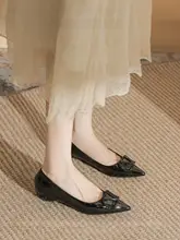 Vカッティングフラットシューズ【女性用・艶やかレザー・内蔵ヒール・ブラック】