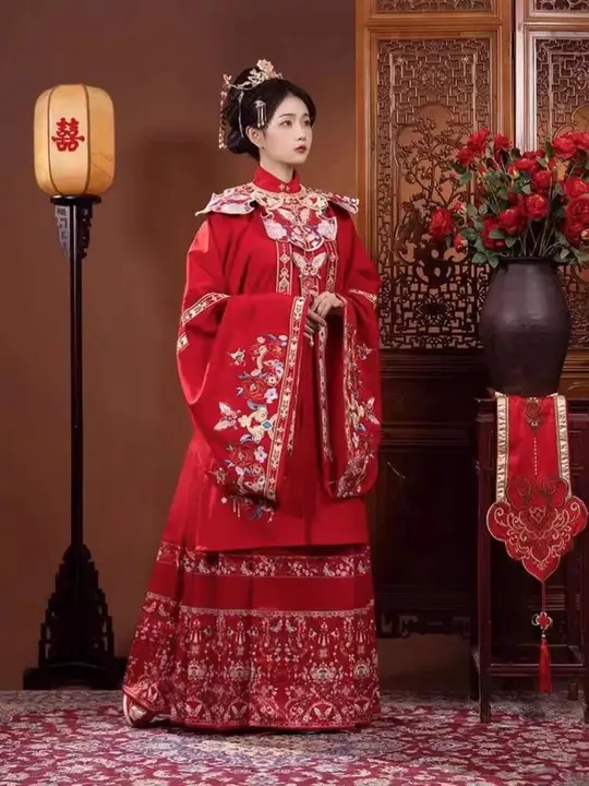 花嫁用 漢服【明制・刺繍・パール・赤色・結婚式】
（セットアップ対応）
