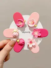 優しいピンク色のポンポンヘアクリップ【サイドクリップ・少女向け・前髪用】
