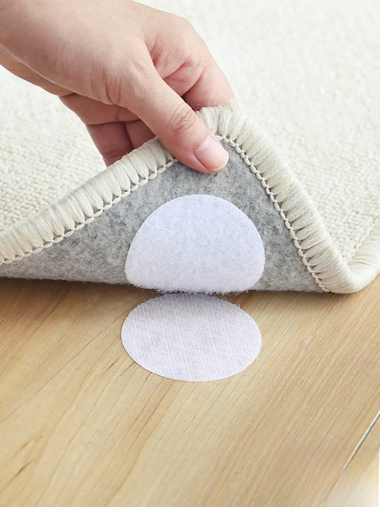 固定具 シーツ ソファクッション 滑り止め 隠れた安全シール：家庭用カーペットズレ防止の実用性と設置ポイント