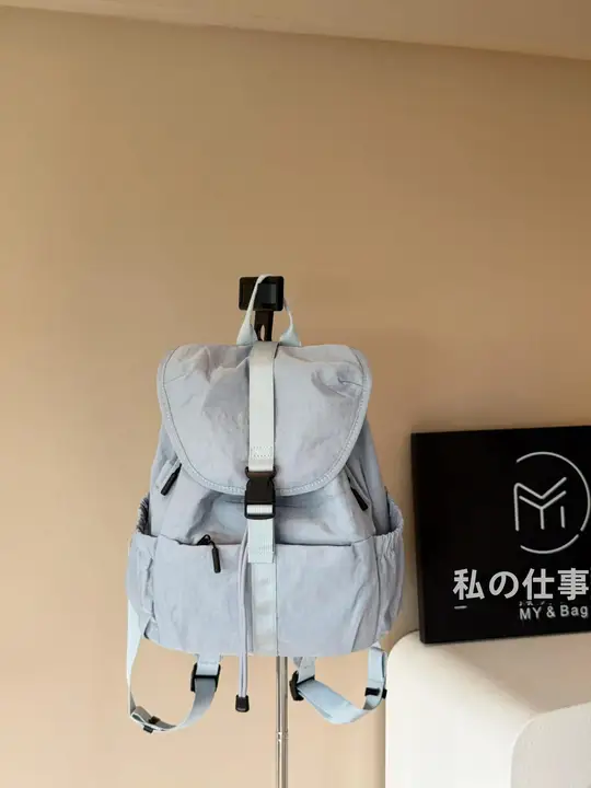 多ポケット軽量リュックサック【カジュアル・旅行用・シンプルデザイン】（セットアップ対応）