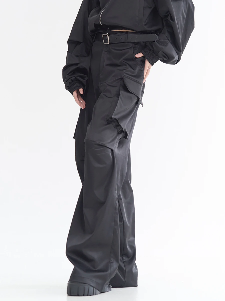 タクティカル パンツとしてのレディース工装パンツ【フェイクレザー風・春夏用・フィット】の実用性とは