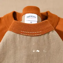 カジュアルな着こなしにぴったり！コットン混のロングスリーブTシャツ【ラグラン・クルーネック・二色仕立て】