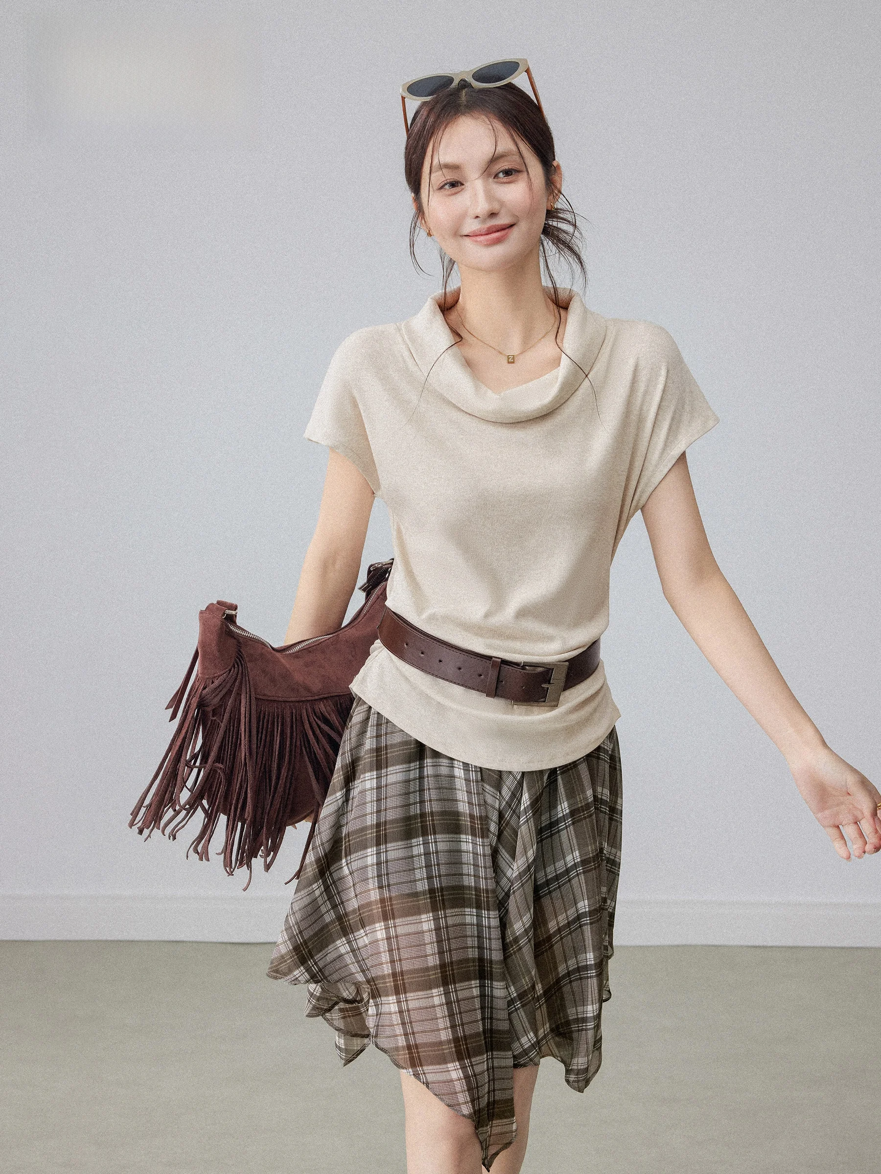 2026年春のトレンドで失敗しないコーデは？ハイゲージフリルネックTシャツの選び方と活用法