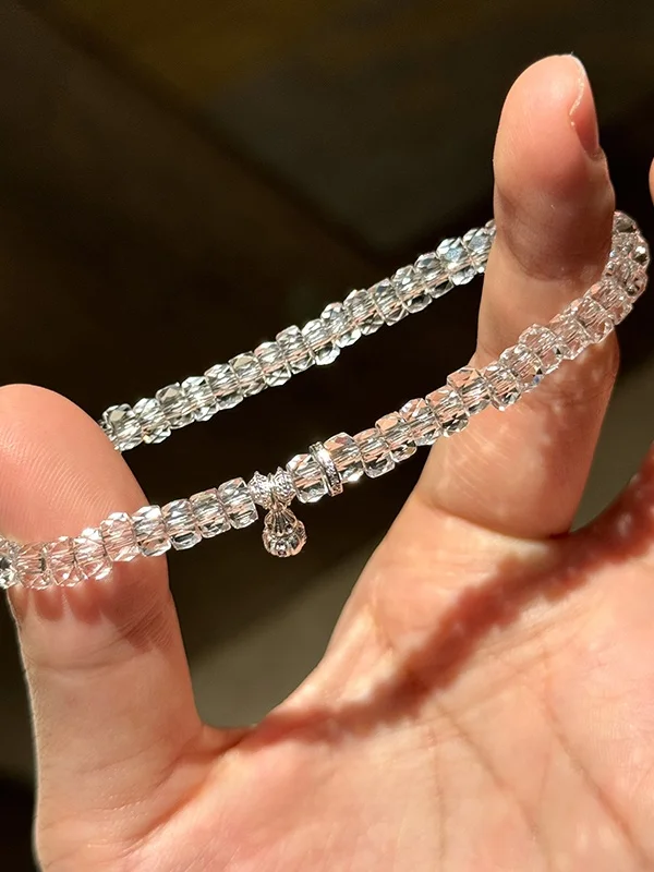 40代の女性にぴったりなブレスレットは、自然と心を癒す「ゴーヤモチーフの白水晶ブレスレット」？