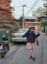 ウエストゴムの花柄デザイン中丈パンツ【ゆったりシルエット・五分丈】