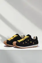 カジュアルエレガントなスニーカー【牛革・小柄向け・厚底デザイン】