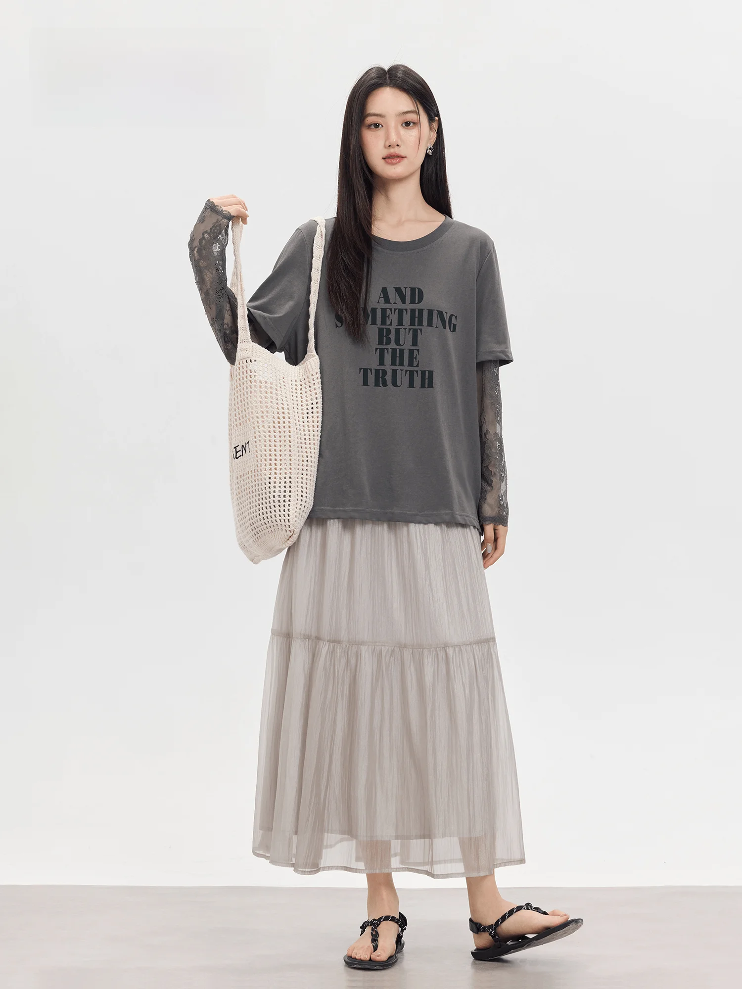 通勤の夏、Tシャツの下に着る長袖はどんなものにしよう？