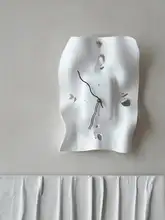 シンプルでおしゃれ！アートデザインの静音ウォールクロック【皺加工・リビング用・インテリア装飾】