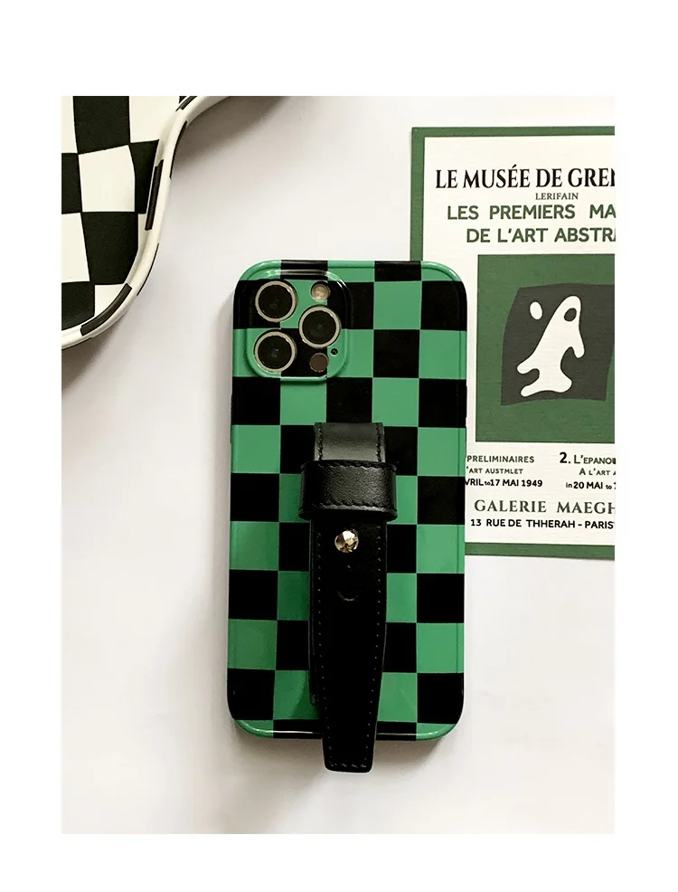 黒緑チェック牛革スマホケース：iPhone13用のシンプルで携帯性の高い保護套とは