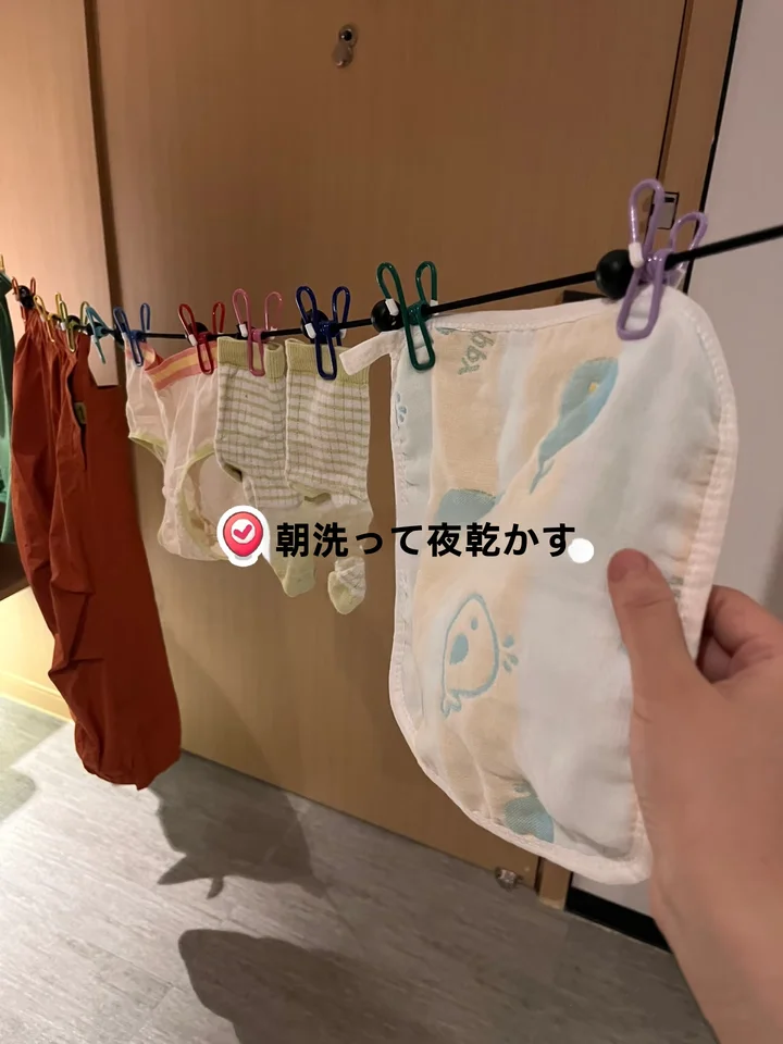 旅行に便利な折りたたみ式衣類ハンガー【クリップ付き・ホテル用・屋外使用可】