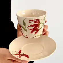 レトロな赤いカラン陶器製コーヒーカップ＆ソーサー【ラテアート・ハンドル付き・紅茶・ティータイム用】