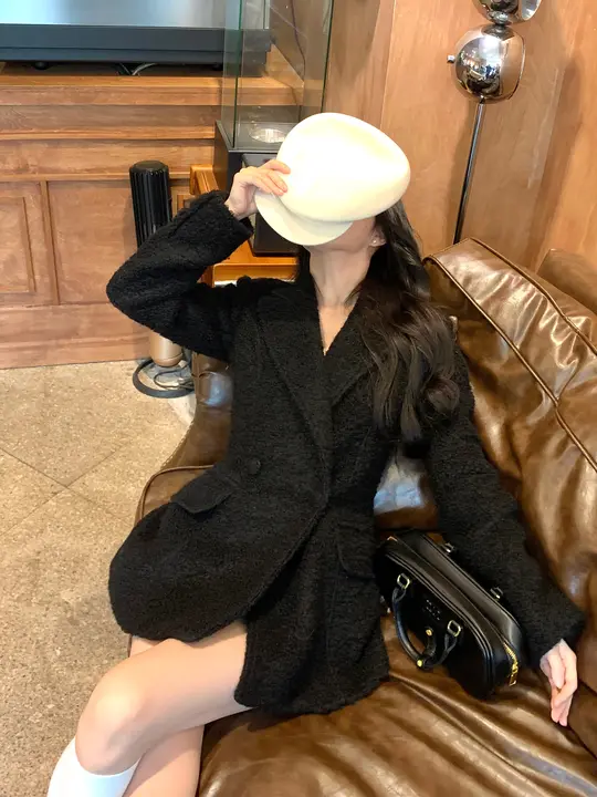 一頭阿瓜 冬用レトロスタイルのウエストマーク黒ウールコート【60%ウール】