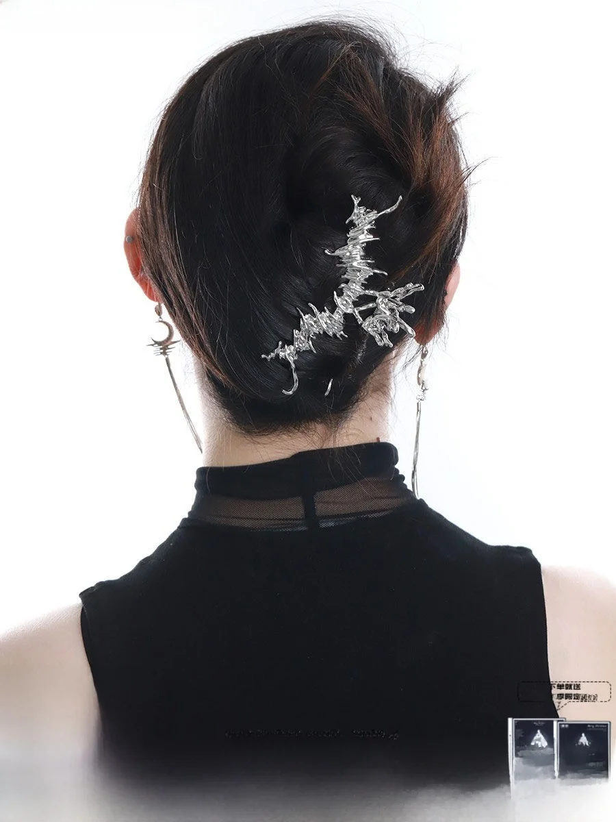 美しい魚尾デザインのメタルヘアクリップ：ショートヘア向けの高耐久性グリッパー