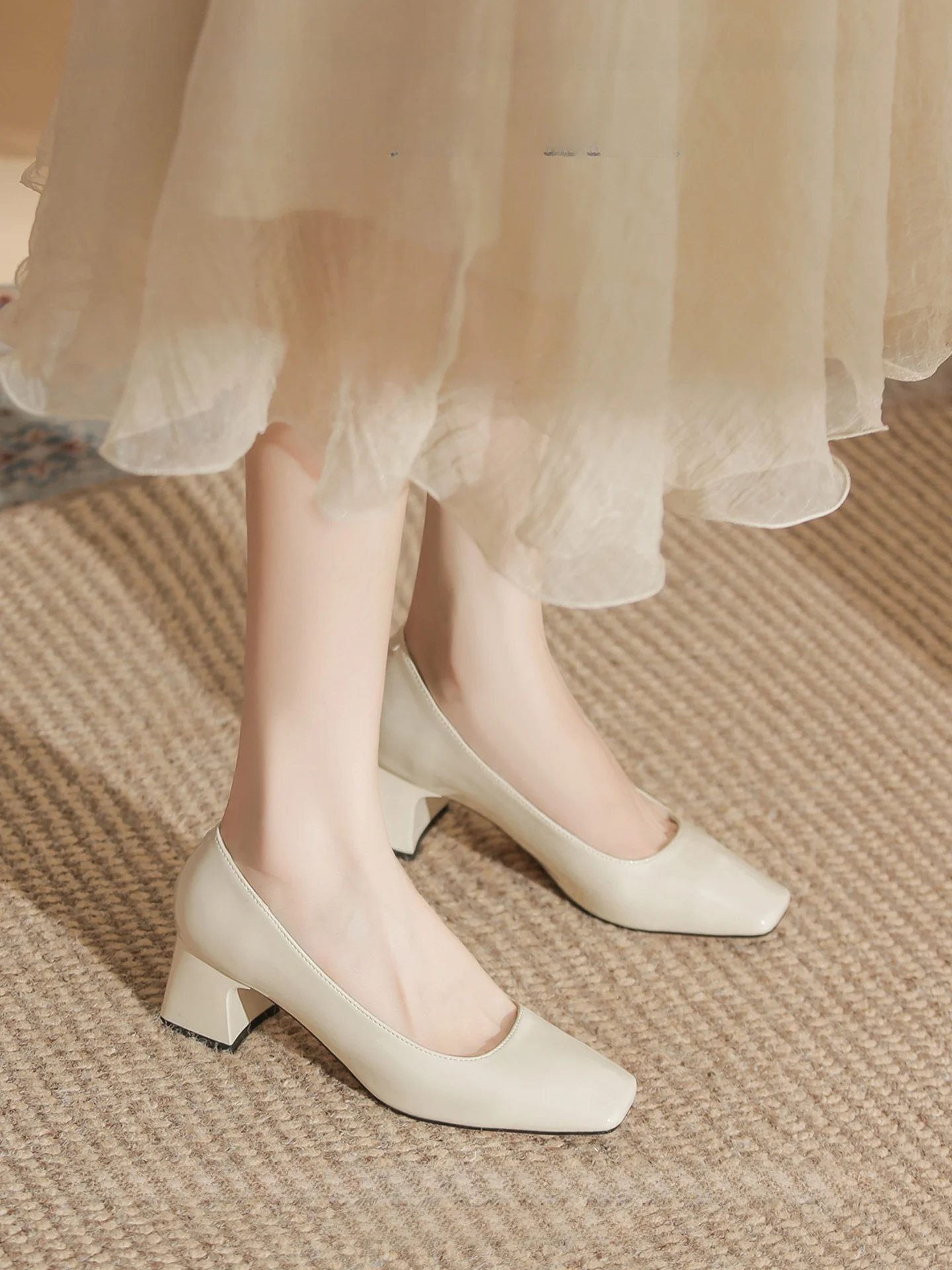 きれいめコーデにぴったりなパンプスは、どう選ぶ？